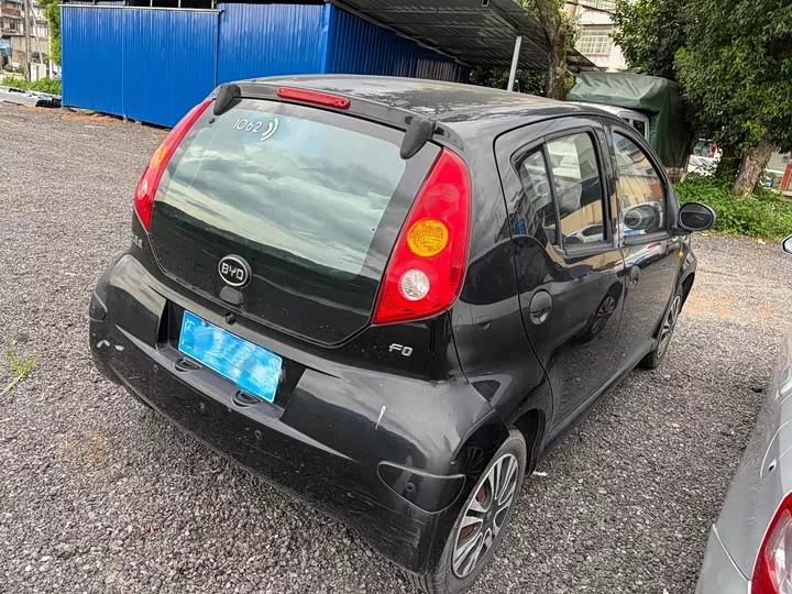 BYD F0