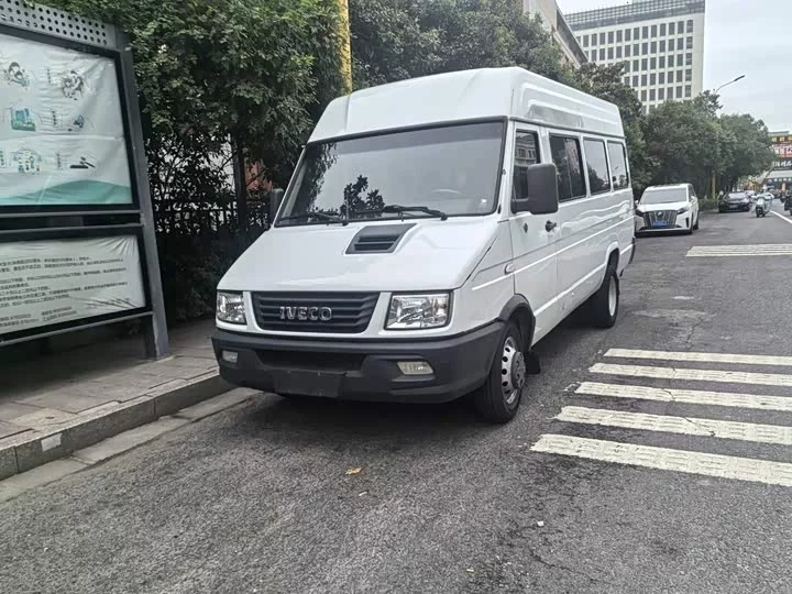 Iveco proud