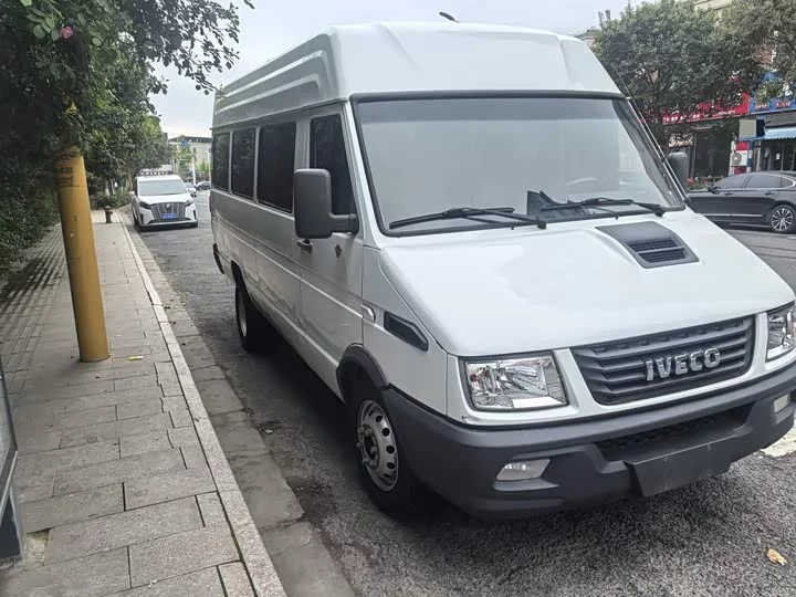 Iveco proud