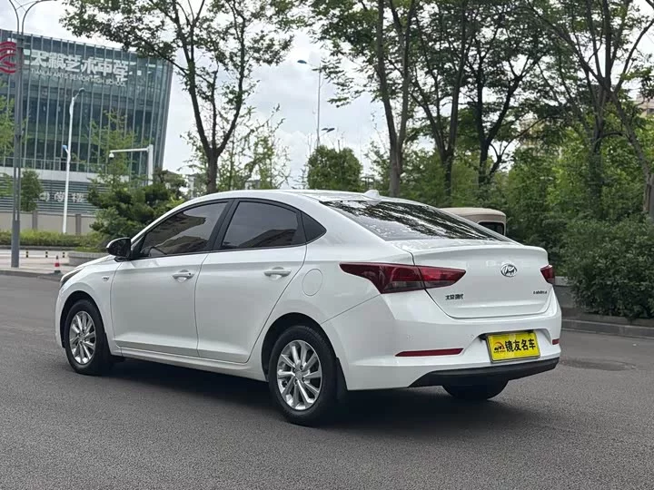 Hyundai Accept