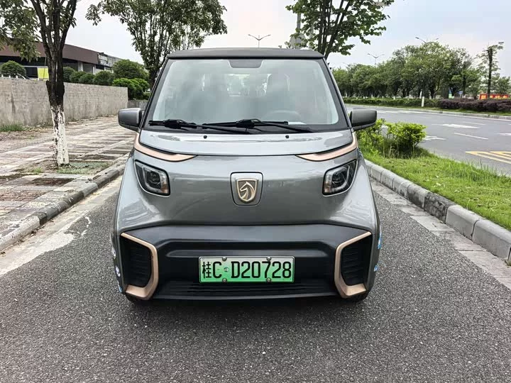 Baojun E200