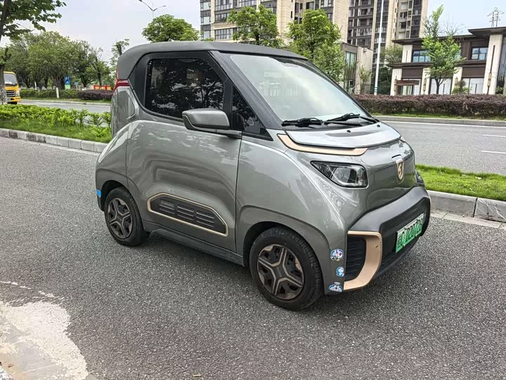 Baojun E200