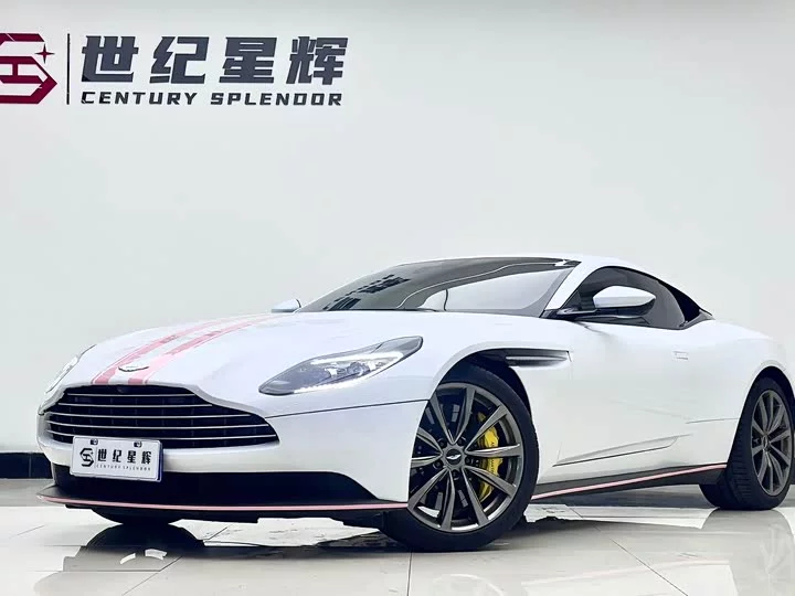 Aston Martin DB11