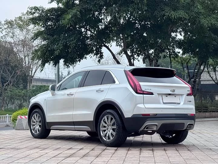 Cadillac XT4