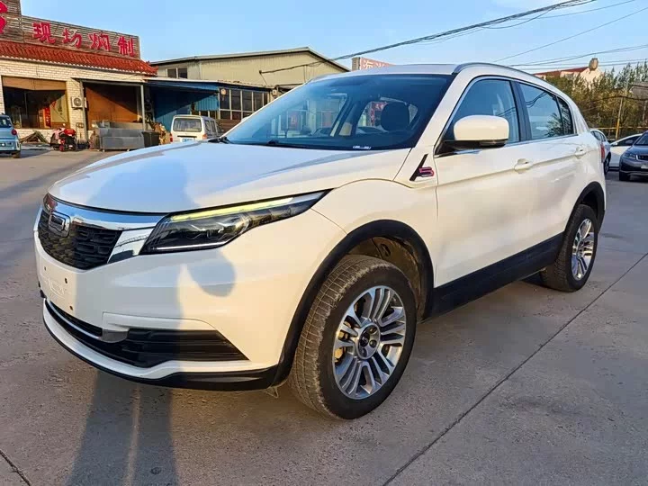 Qoros 5