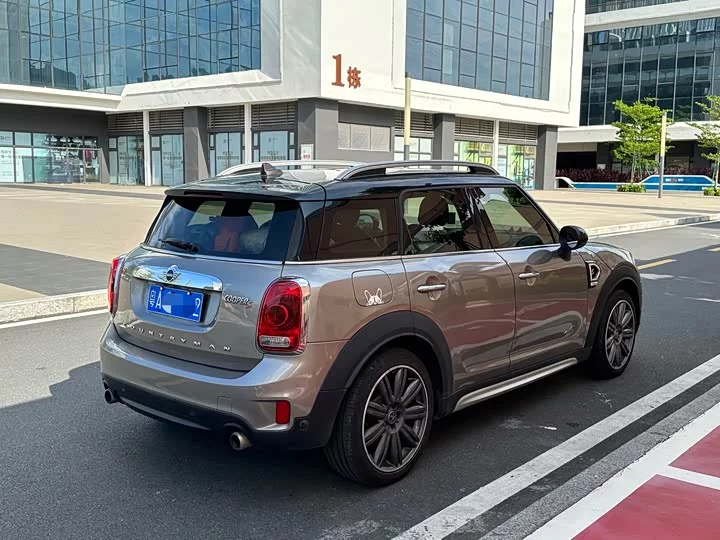 MINI COUNTRYMAN