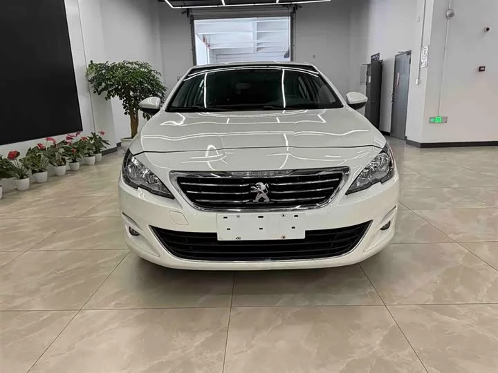 Peugeot 408