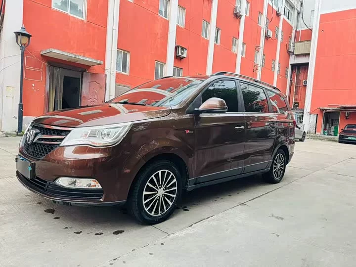 BAIC M50F