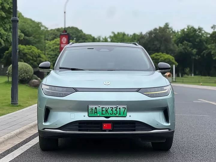 Leapmotor Zero running C11