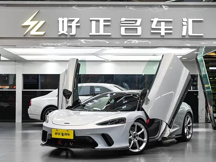 McLaren GT