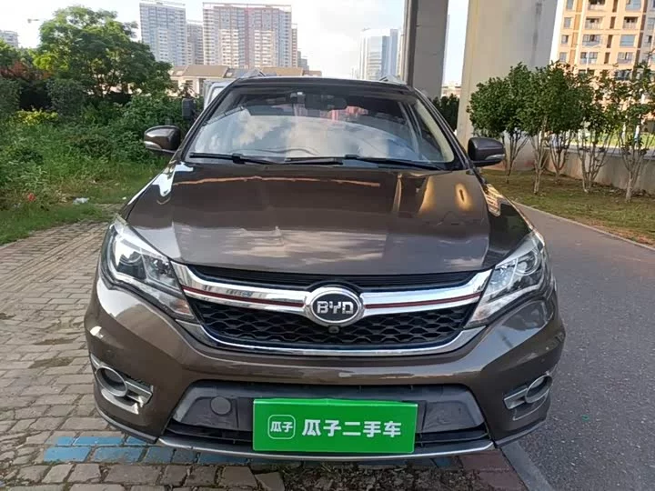 BYD S7