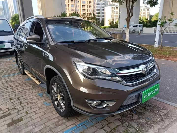 BYD S7
