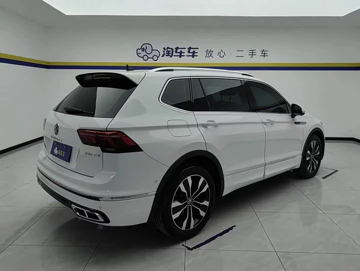 Volkswagen Tiguan L