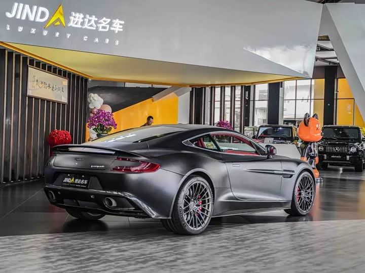 Aston Martin Vanquish