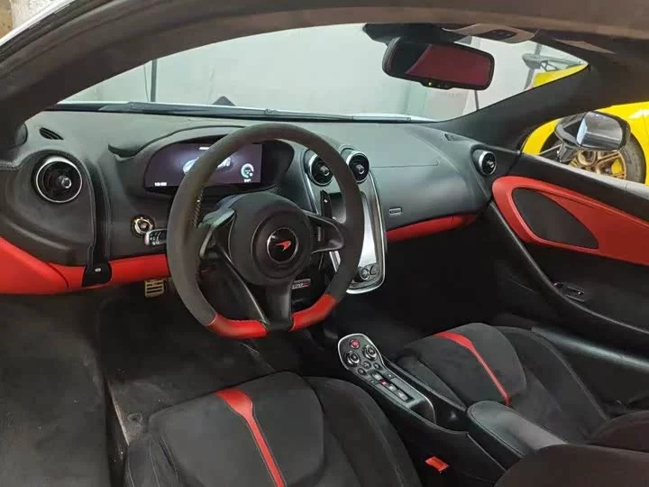 McLaren 570