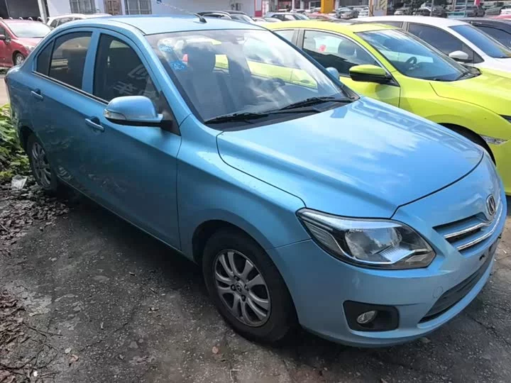 Changan Yuexiang V3