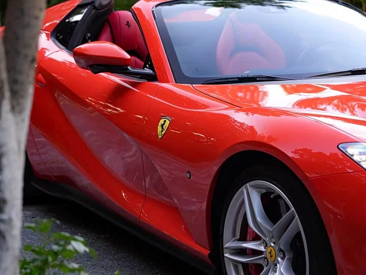 ferrari 812