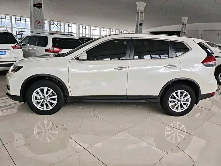 Nissan Qijun