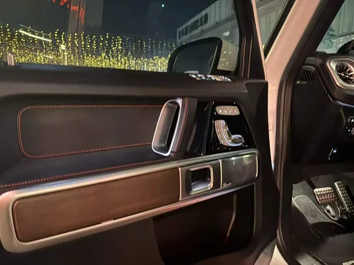 Mercedes-Benz G-rated