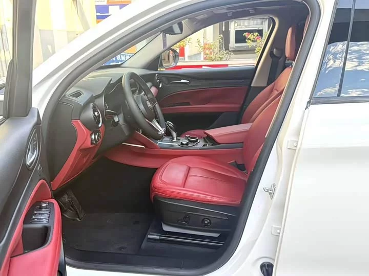 alfa romeo Stelvio