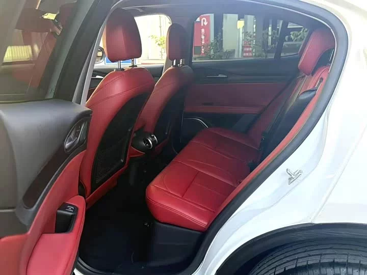alfa romeo Stelvio