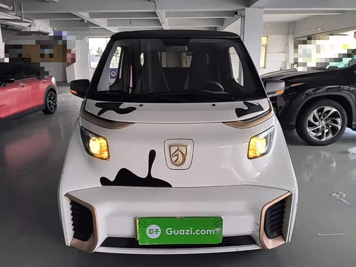 Baojun E200