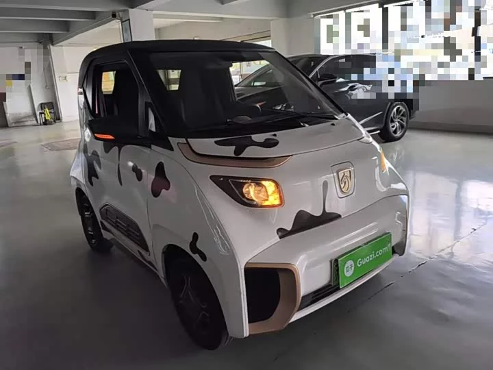 Baojun E200