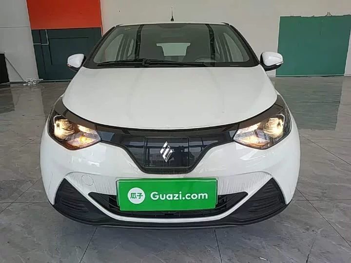 Jiangling Easy EV2