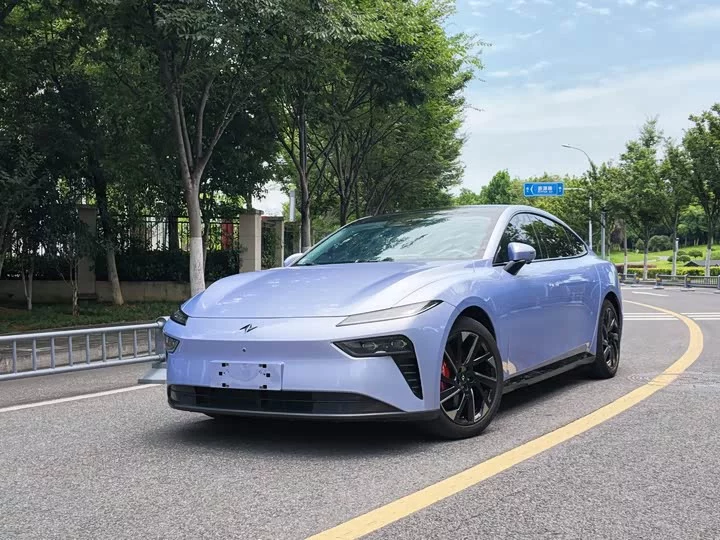 Dongfeng eπ007
