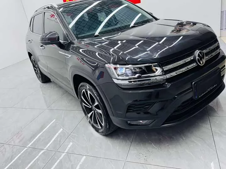 Volkswagen Tharu
