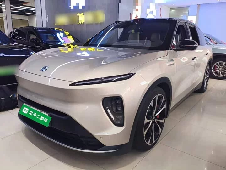 NIO ES8