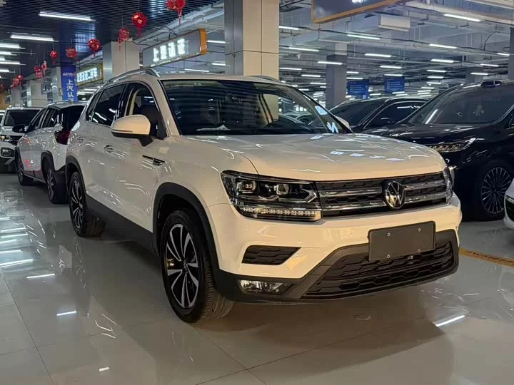 Volkswagen Tharu