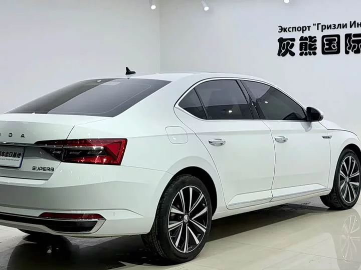 Skoda SuperB