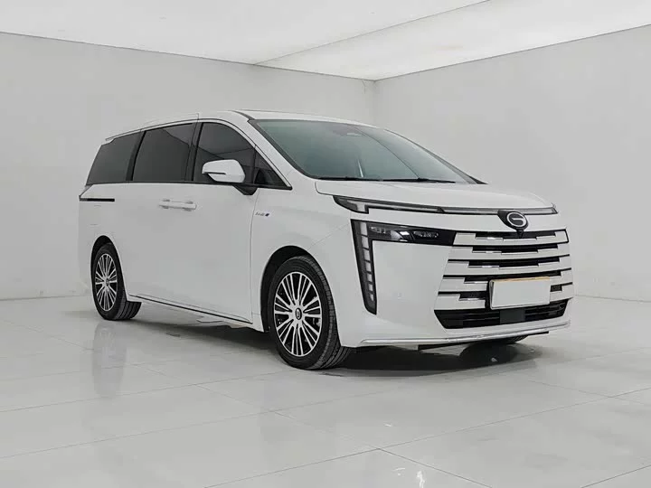 GAC Trumpchi E8 PHEV