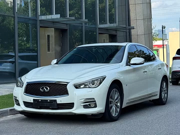 Infiniti Q50L