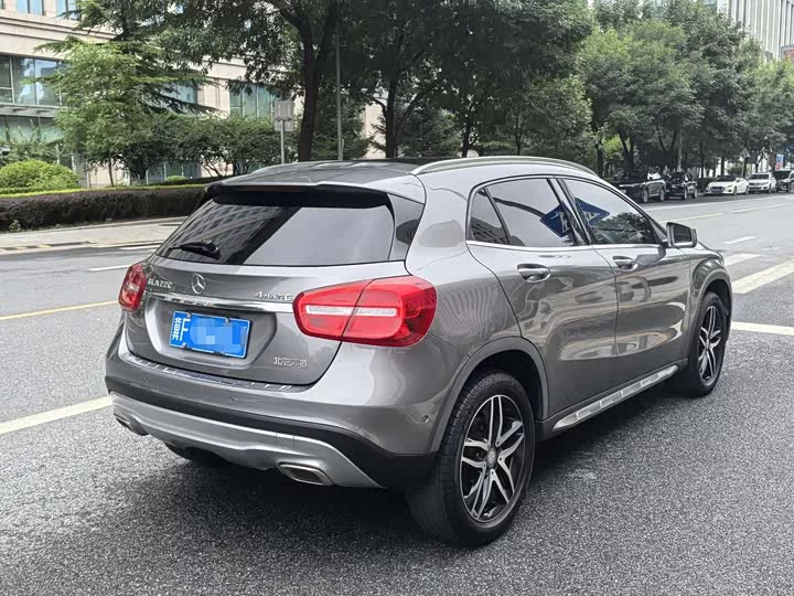 Mercedes-Benz GLA