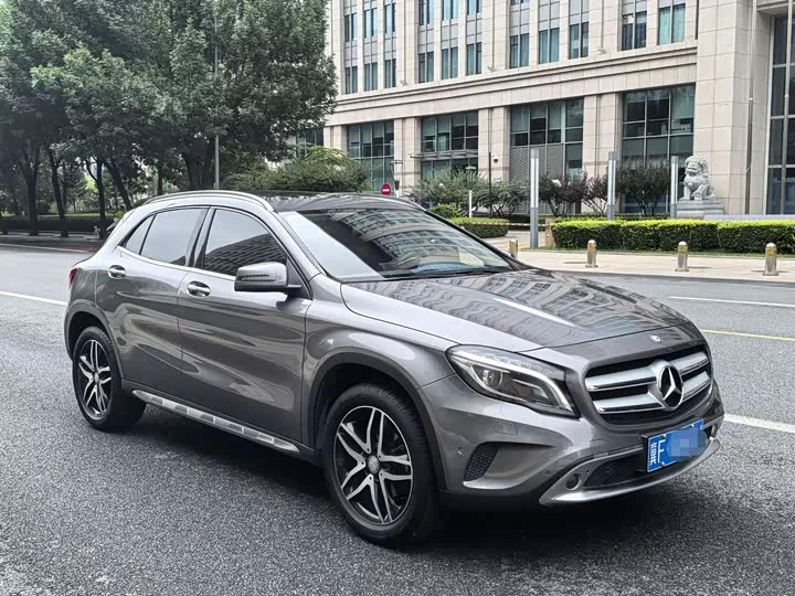 Mercedes-Benz GLA
