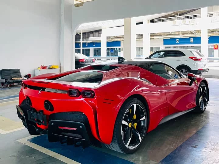 ferrari SF90
