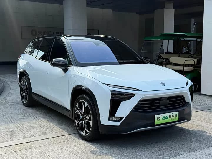 NIO ES8