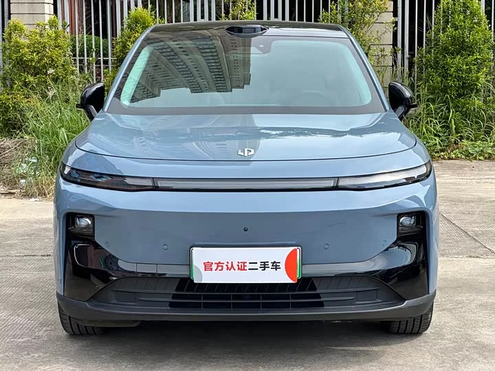 Leapmotor B10
