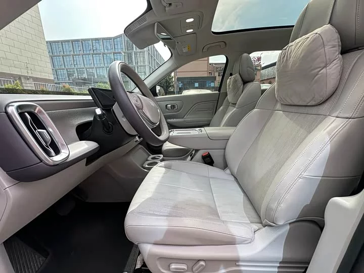 Leapmotor B10