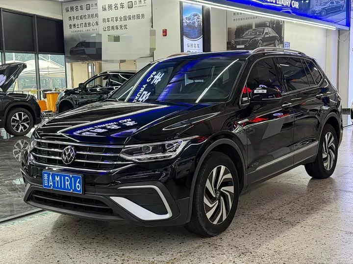 Volkswagen Tiguan L