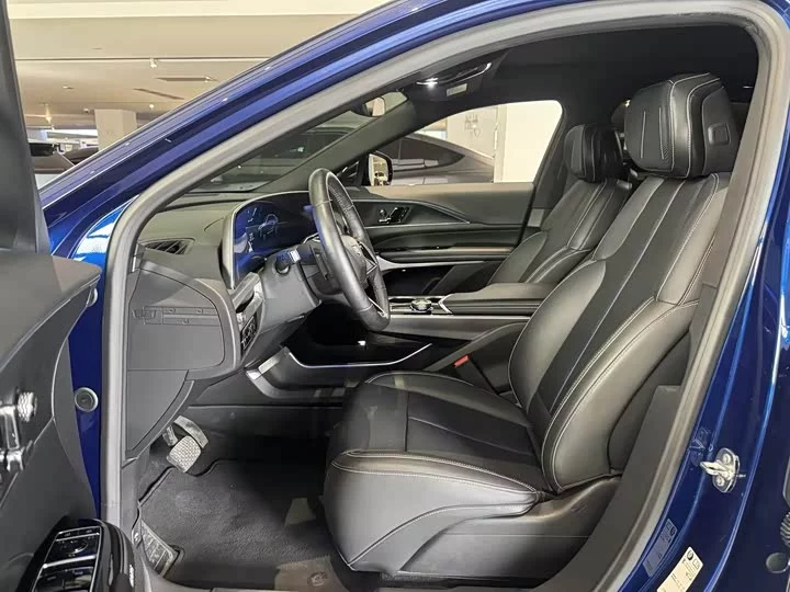 Cadillac IQ Ruige