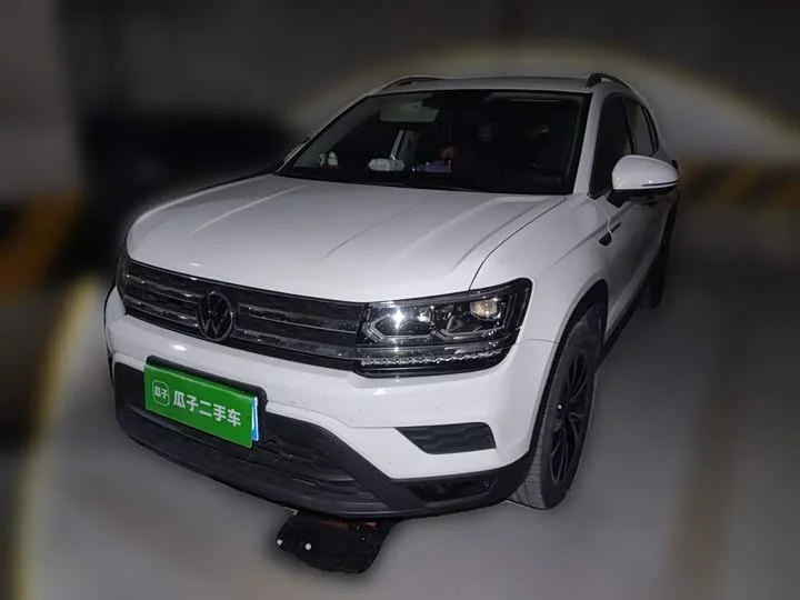 Volkswagen Tharu