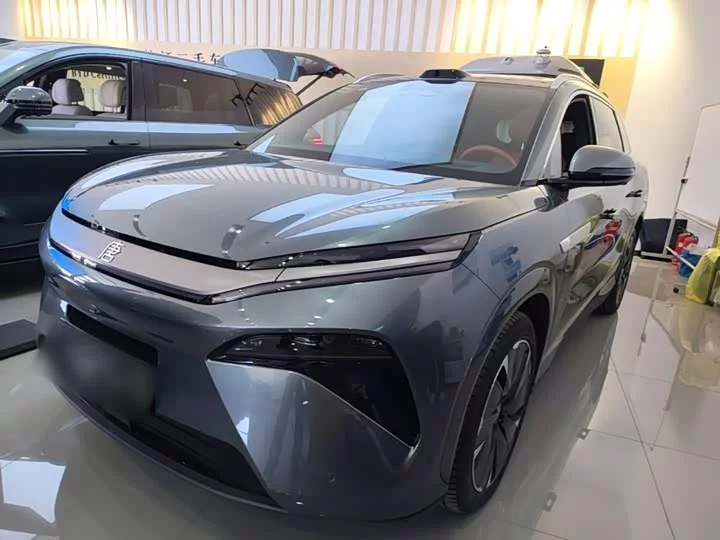 BYD Tang L