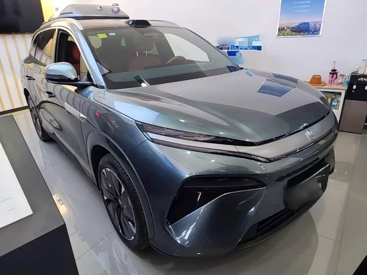 BYD Tang L