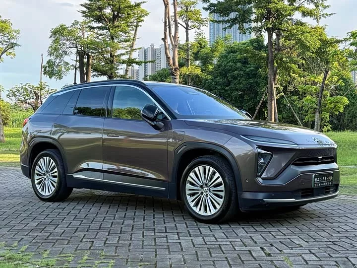 NIO ES6