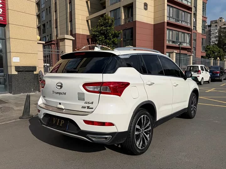 GAC Trumpchi GS4