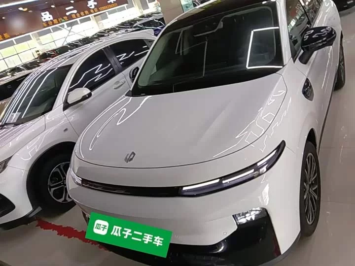Leapmotor B10
