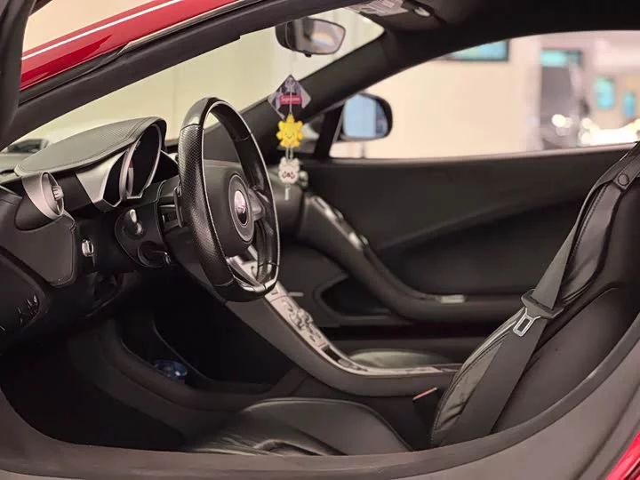 McLaren 625C